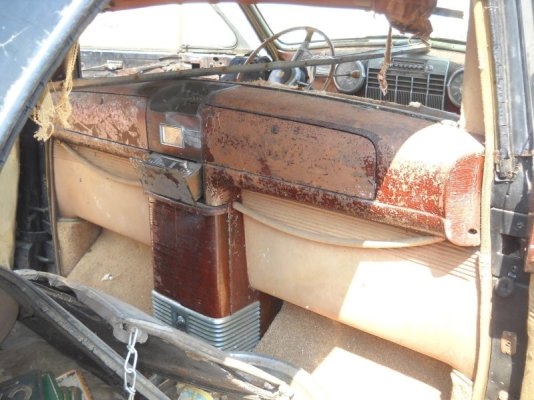 in-1941-cadillac-made-a-car-with-two-radios-and-five-power-windows-for-an-abdicator_46.jpg