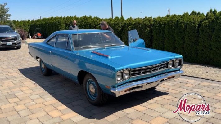 1969-hemi-road-runner-owner-of-40-years-wanted-a-carb-rebuild-ended-up-selling-the-car-245889_1.jpg