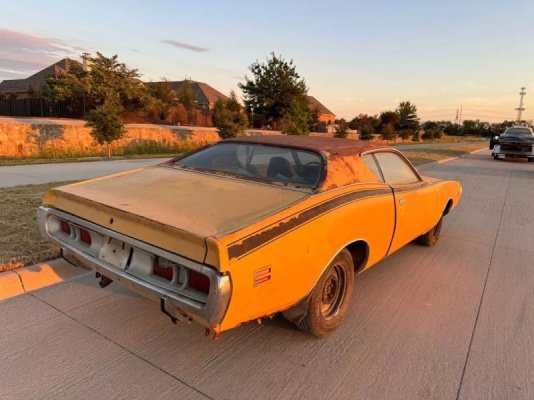real-butterscotch-survivor-ratty-1971-dodge-super-bee-has-numbers-matching-v8_1.jpg