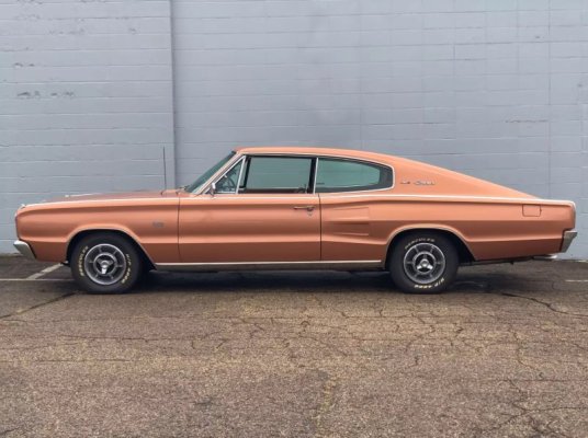 1967-dodge-charger-looks-stunning-in-turbine-bronze-packs-big-block-power_2.jpg
