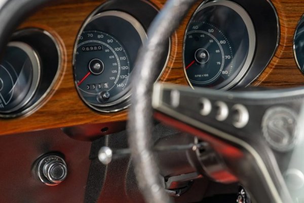 1970-shelby-gt500-survivor-driven-only-six-months-is-a-7k-mile-gem-any-takers_5.jpg