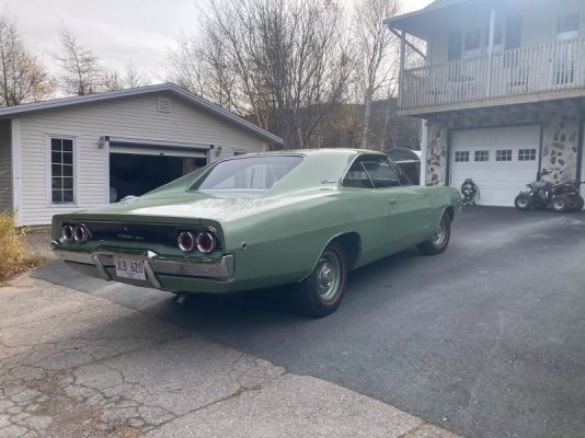 restored-1968-charger-slant-six-with-1-of-2-factory-option-wants-a-quarter-million-bucks_4.jpg