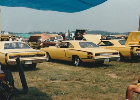 Allen-Super-Bee-1991-Mopar-Nationals.jpg
