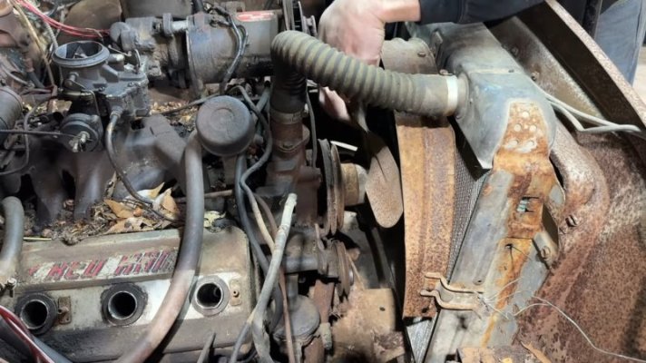 youtuber-pays-1500-for-a-hemi-mopar-three-day-wrenching-sledgehammer-won-t-make-it-run_8.jpg