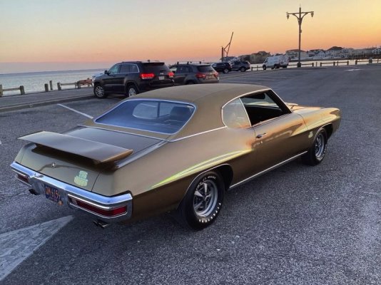 owner-sells-a-1970-gto-judge-maintained-by-a-pontiac-mechanic-allegedly-very-rare_12.jpg