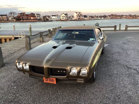 owner-sells-a-1970-gto-judge-maintained-by-a-pontiac-mechanic-allegedly-very-rare_11.jpg