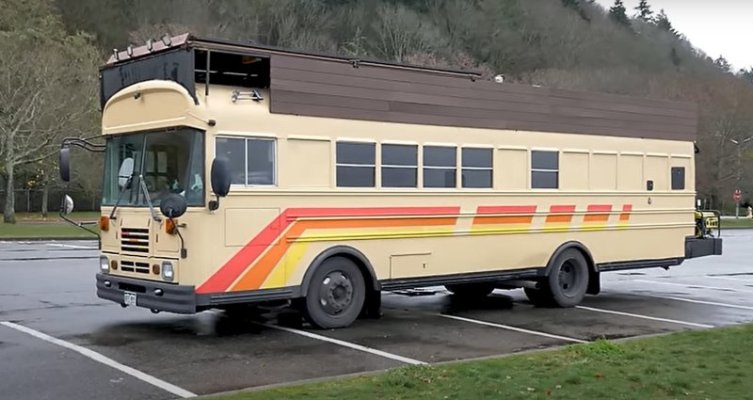 the-b-wagon-bus-is-a-cozy-mobile-home-with-two-huge-decks-and-a-warm-and-snug-interior-246784_1.jpg