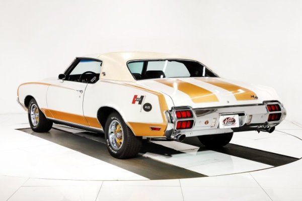 astronaut-crashed-at-indy-500-so-a-man-got-a-1972-hurst-olds-drove-65k-miles-since-1981-247095_1.jpg
