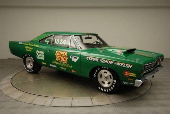 Plym 69 Road Runner aluminum rims.jpg