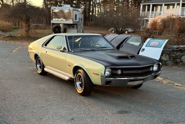 rare-corvette-fighter-1970-amc-amx-flaunts-shadow-mask-ram-air-hood-247161_1.jpg