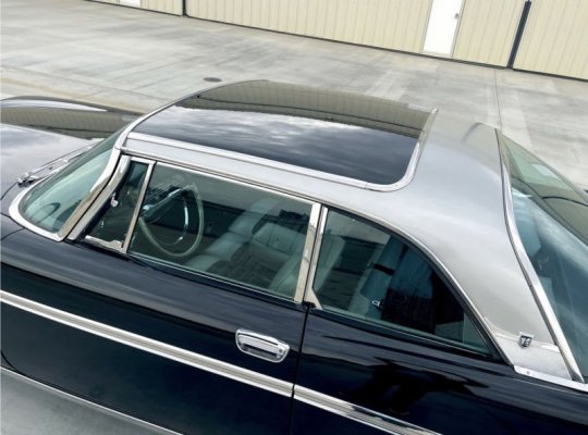 1959-chrysler-new-yorker-looks-like-it-rules-the-world-it-aged-like-fine-wine_11.jpg