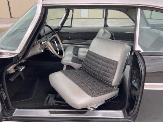 1959-chrysler-new-yorker-looks-like-it-rules-the-world-it-aged-like-fine-wine_17.jpg