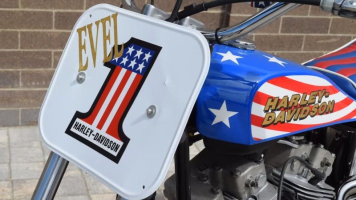 evel-knievel-harley-davidson-tribute-9.jpg