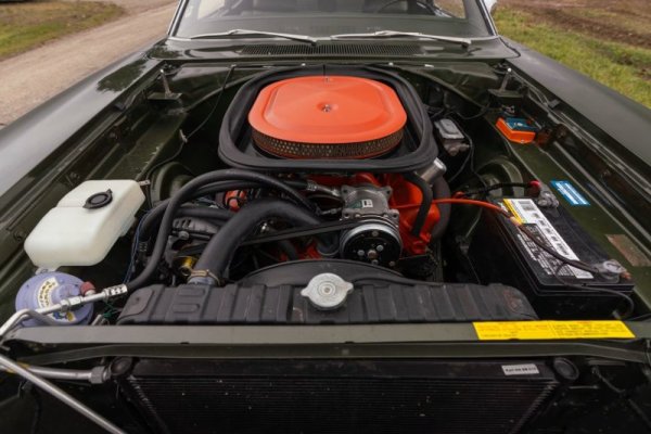 dealer-aims-30k-profit-off-this-one-of-zero-1969-road-runner-4406-bought-in-january_24.jpg