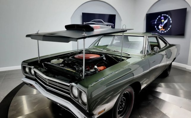 dealer-aims-30k-profit-off-this-one-of-zero-1969-road-runner-4406-bought-in-january-247835_1.jpg