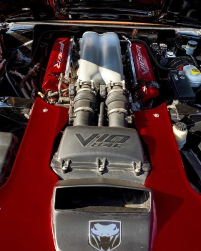 1970-super-bee-viper-lives-the-afterlife-of-dreams-with-an-84-liter-v10-and-it-s-no-cgi_2.jpg