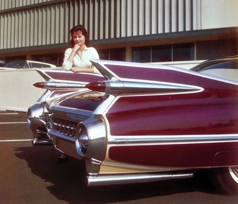 Girls with Cars 21.jpg