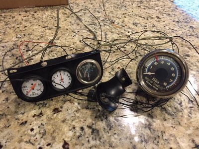 aftermarket Gauges.jpg