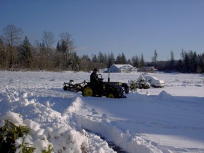 tractor Dec 08 001.JPG