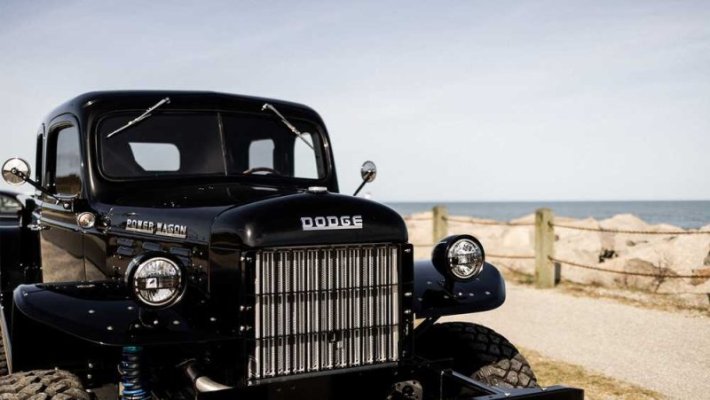 desert-power-wagon-1952-dodge-power-wagon-front-detail.jpg