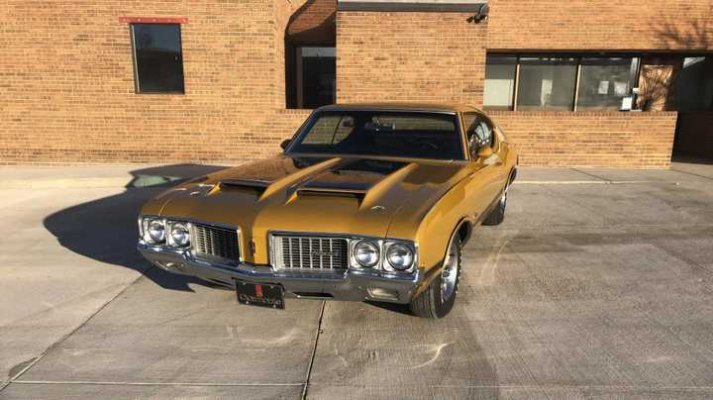 1970-oldmsobile-cutlass-w-31-2.jpg