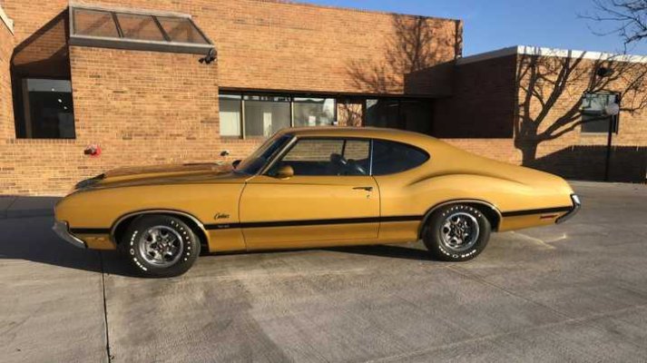 1970-oldmsobile-cutlass-w-31.jpg