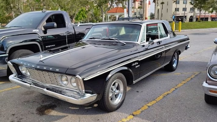 1963-plymouth-sport-fury-golden-commando-doesn-t-need-a-max-wedge-to-shine-248593_1.jpg