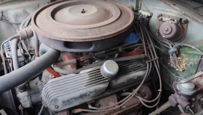 1971-road-runner-parked-for-decades-is-a-true-time-capsule-rare-v8-wants-to-live_3.jpg