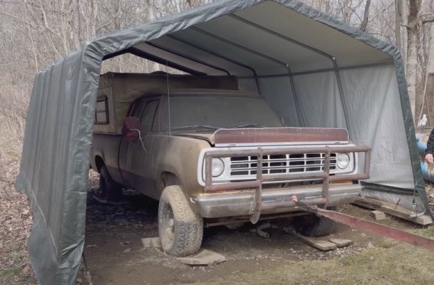 1975-dodge-power-wagon-spent-37-years-parked-the-time-has-come-for-it-to-shine-again-249183_1.jpg