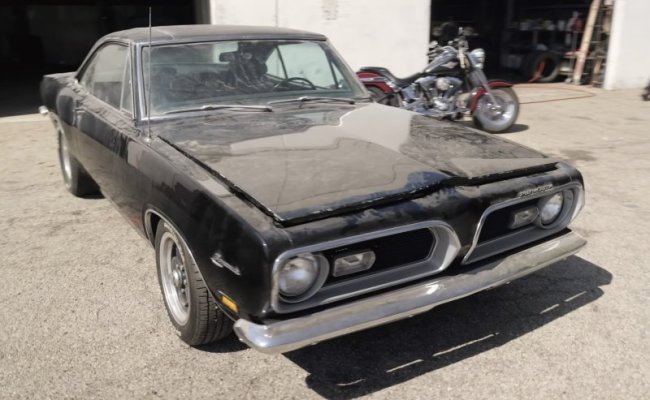 auntie-s-1969-plymouth-barracuda-spent-ages-in-storage-now-it-shakes-the-dust-off_1.jpg