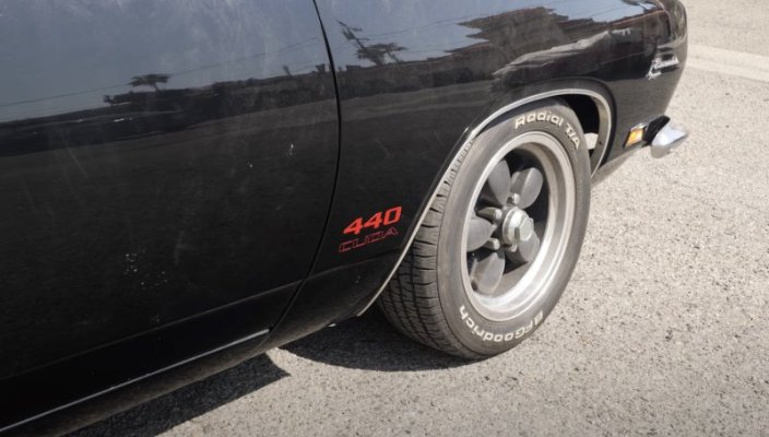 auntie-s-1969-plymouth-barracuda-spent-ages-in-storage-now-it-shakes-the-dust-off_7.jpg