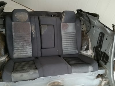 sm_unloadedparts04.jpg