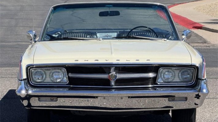 1965-chrysler-300l-nose.jpg