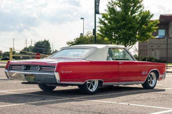 1968_chrysler_300_1968_chrysler_300_ee8b4f6e-4d2d-4194-aa32-93f37e2931f2-YJFxay-06587-06588-sc...jpg