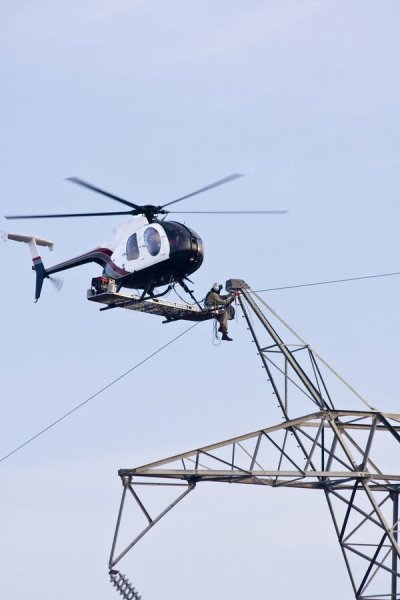helicopter-high-lines-construct-4541359.jpg