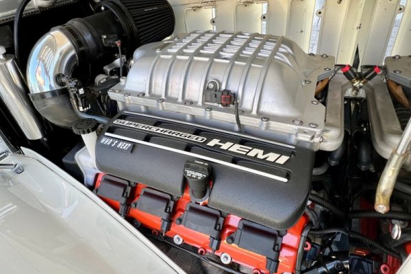 the-royal-hellcat-combines-model-muscle-amp-classic-design-2025-04-17_13-48-17_011665-scaled.jpg