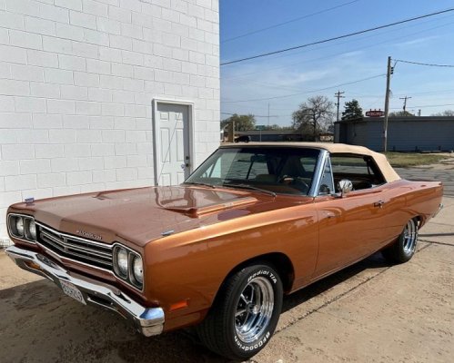 1969-plymouth-road-runner-flexes-rare-feature-nasty-surprise-under-the-hood-250404_1.jpg