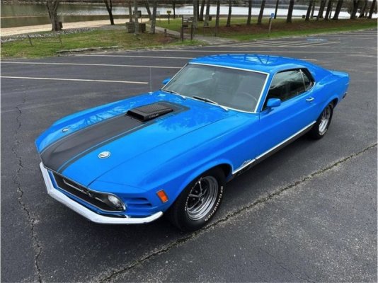 owner-sells-a-1970-mustang-mach-1-428-cobra-jet-grabber-blue-specimen-needs-nothing_17.jpg