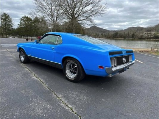 owner-sells-a-1970-mustang-mach-1-428-cobra-jet-grabber-blue-specimen-needs-nothing-250350_1.jpg