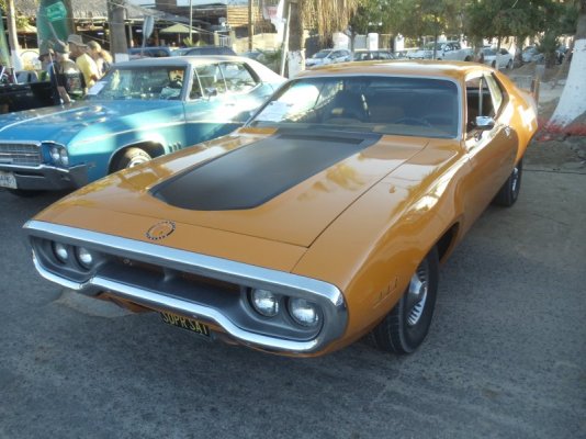 car show grille copy.JPG