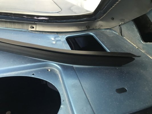 Rear Window trim.JPG
