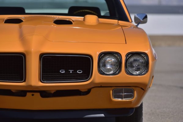 orbit-orange-1970-pontiac-gto-judge-has-canadian-papers-matching-ram-air-iii_18.jpg