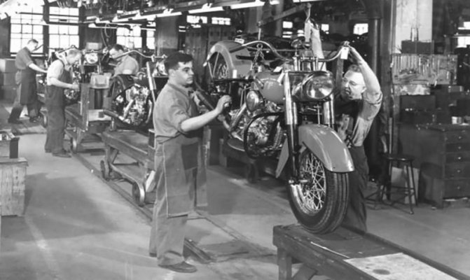 Harley-Davidson-Hydra-Glide.jpg