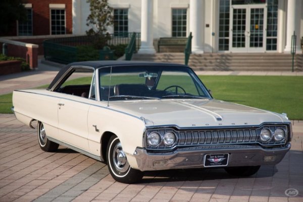 1965-Dodge-Monaco-Art-Speed-front-3q-right.jpeg