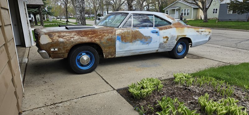 Driver.jpg Driver.jpg