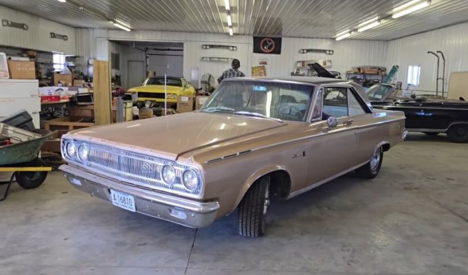 1965-dodge-coronet-500-comes-out-of-hiding-with-rare-426-wedge-under-the-hood_2.jpg