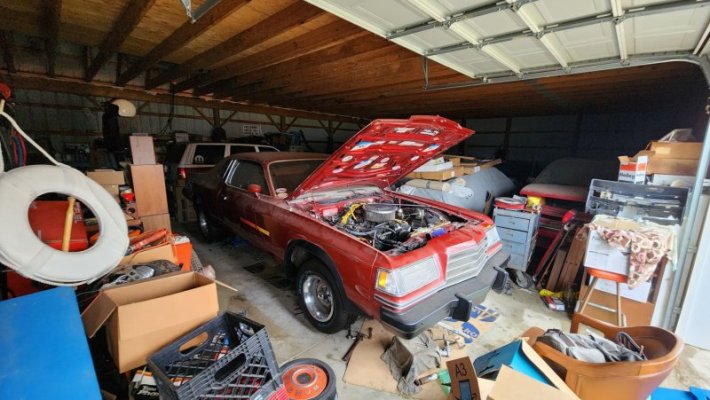 barn-find-hunter-finds-ultra-rare-1978-dodge-magnum-force-gt-in-michigan-251041_1.jpg