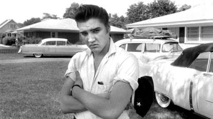 tunnelram_elvis-with-cars.jpg_937765825.jpg