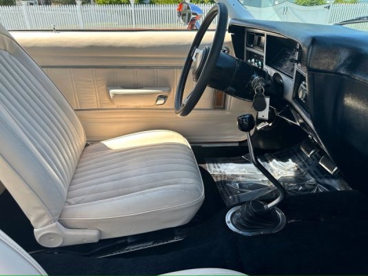 dealer-sells-restored-1976-plymouth-road-runner-claims-it-s-a-rare-gem_3.jpg