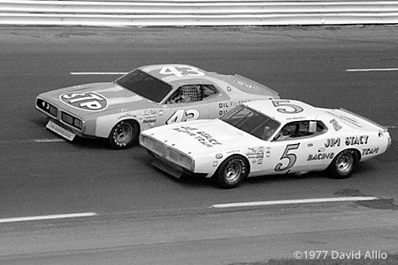 richard-petty-neil-bonnett-cms-100977-0115-b14.jpg